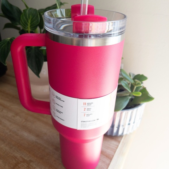 STANLEY 40 OZ H2.0 FLOWSTATE TUMBLER TARGET COSMO PINK VALENTINE'S DAY EDITION - Picture 6 of 10